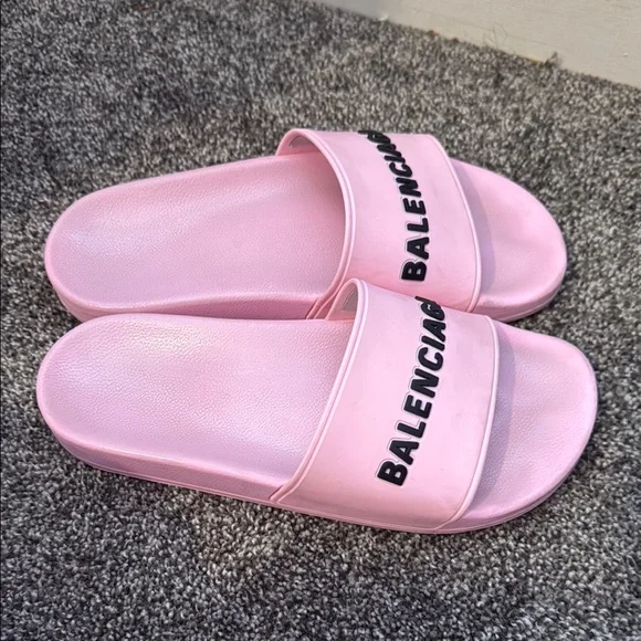 Balenciaga Light Pink Logo Slides - Picture 2 of 4